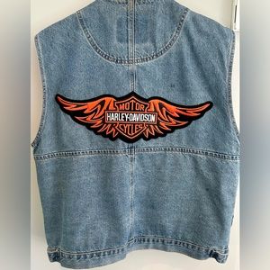 Men’s Denim Biker Vest Harley Davidson Patch and HOG Pins Laconia Motorcycle USA